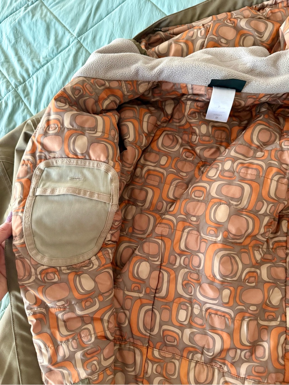 Twilight Bella Swan Patagonia Rubicon Jacket Baseball Scene Brown Size Medium - Picture 6 of 15